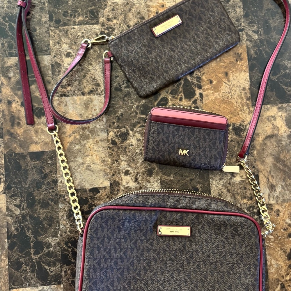 Michael Kors Crossbody Bag Set in Brown and Pink 3 piece set 💖